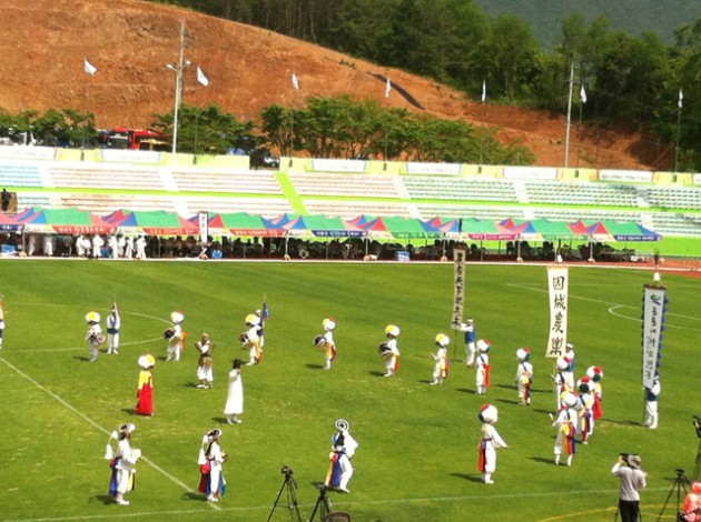 s-놀이패휘몰이_경나민속예술축제_참가1.jpg