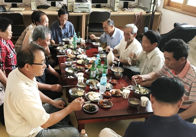 고성읍농번기공동급식.JPG