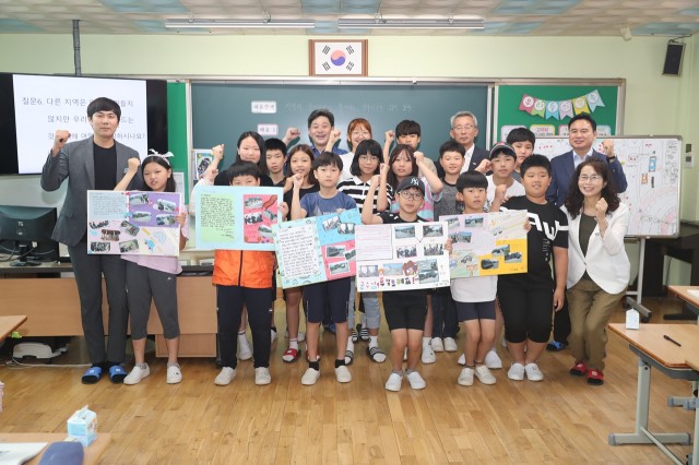 7월17일 백두현 군수 대흥초등학교 공개수업 참석 (1).JPG