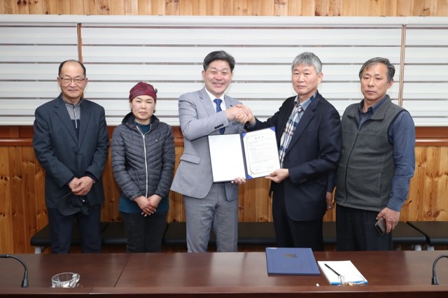 4월2일 고성군-고성시장상인회 협약식.jpg