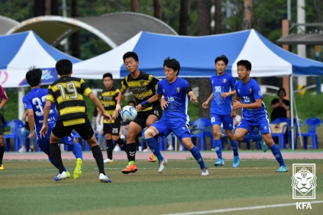 1-1 대한민국 중등 축구의 최고는 누구 중등 축구리그 왕자의 주인공 고성서 가린다.jpg