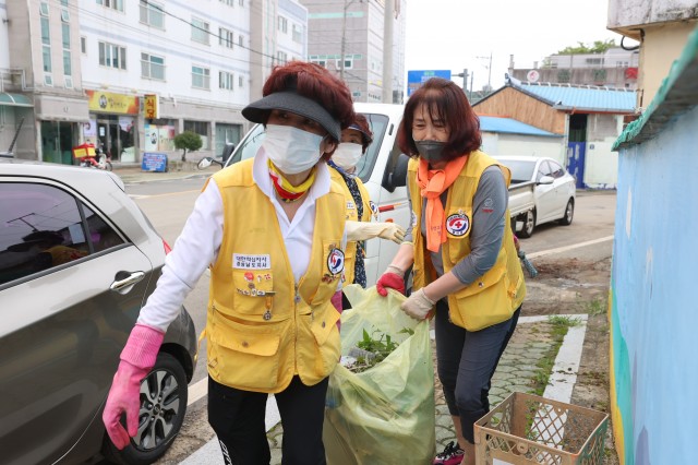 1-6 기록적인 폭우 고성지역 곳곳 피해 잇따라 민관군 합동 복구 구슬땀.JPG