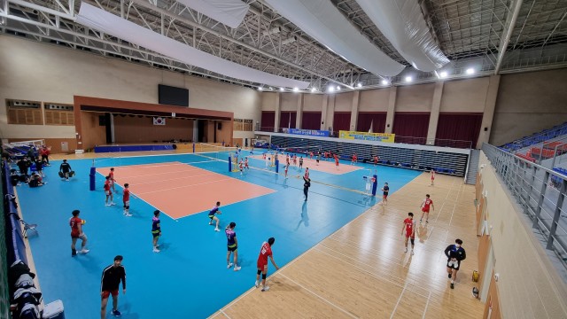 2-1 고성군, ‘동계 전지 훈련팀 유치’ 소상공인에게 큰 힘_배구전지훈련(홍익대학교 등).jpg