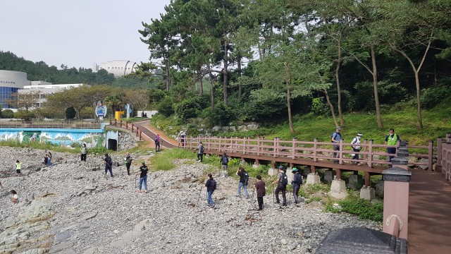 1-2 고성군, 코리아 둘레길 쉼터 및 걷기 여행길 민간사업 위탁자 선정.jpg