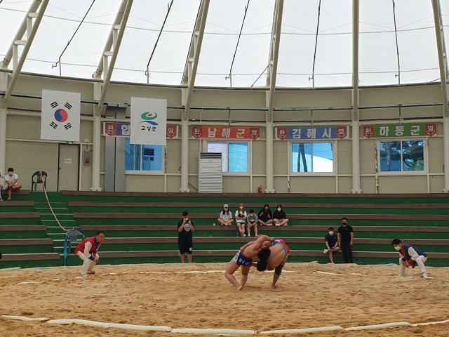 6-1 고성서 3년 만에 나타나는 경남 씨름왕, 누가 될까_올해 7.9.고성군씨름장에서 개최한 전국체육대회 씨름 경남대표 선발전.jpg