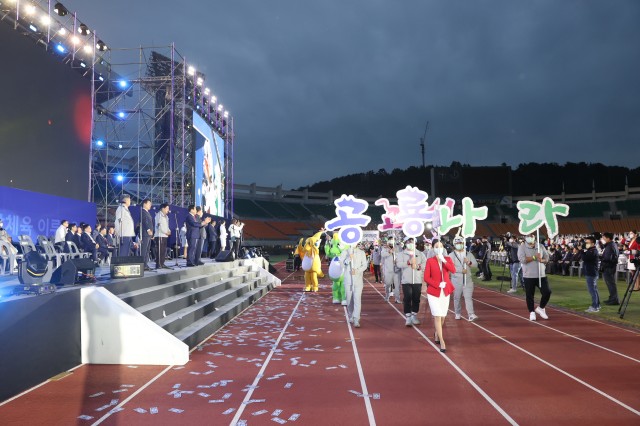 3-2 고성군선수단, 제34회 경남생활체육대축전 출전(2022년 제33회 경남생활체육대축전 사진).JPG