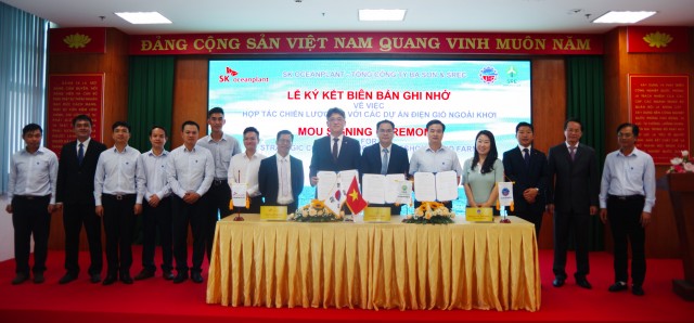 SK오션플랜트와 베트남 BaSon & SREC 컨소시엄이 27일 베트남 현지에서 해상풍력 사업협력을 위한 업무협약(MOU)을 체결했다 (2).jpg