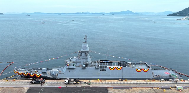 SK오션플랜트 해군 최신 호위함 제주함 진수식 (1).jpg